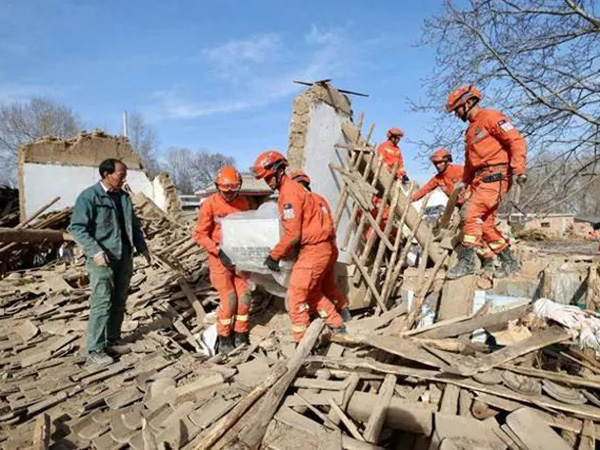 眾志成城，抗震救災(zāi)，宇創(chuàng)同行